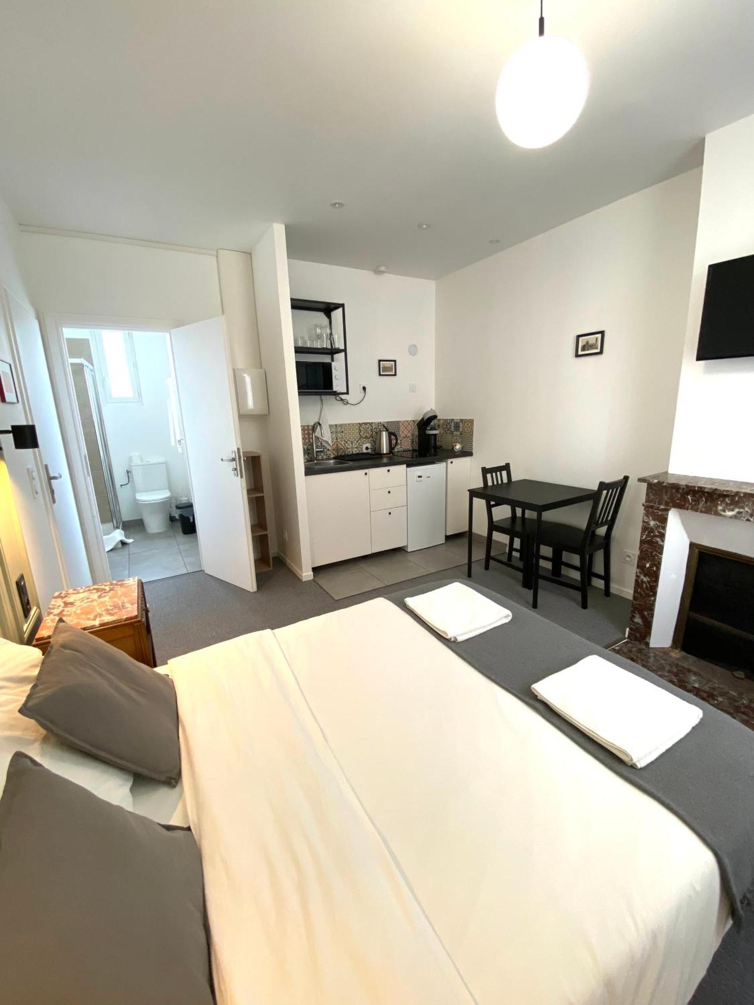 Villa Vlas - Chambre D'Hote - ลิมอจส์ ภายนอก รูปภาพ